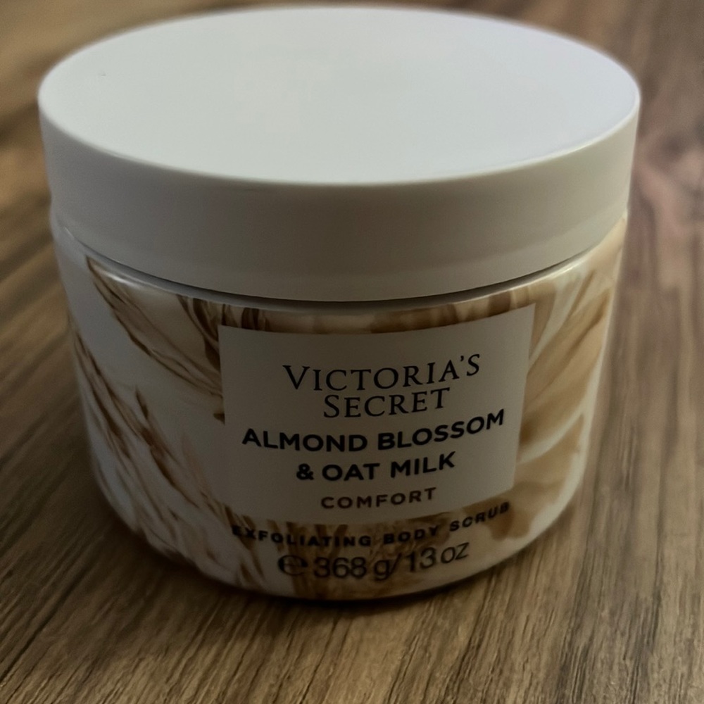 Almond blossom & oat milk